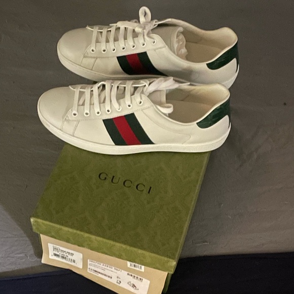 Gucci men sneakers size 9 1/2.. - Picture 2 of 8